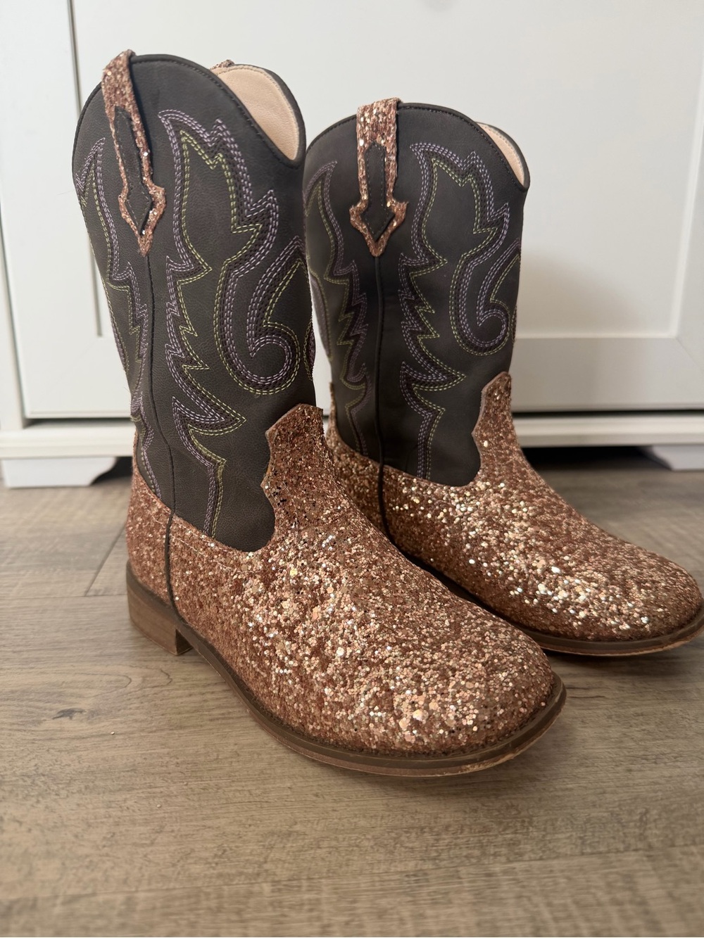 Kids Glitter Cowboy Boots in Rose Gold and Black